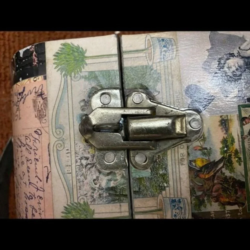 Decorative Postage Vintage-Style Collage Domed Storage Box Handle & Latch‎
